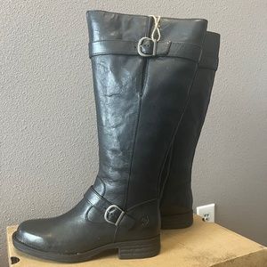 NEW BORN POINTE BLACK BOOTS